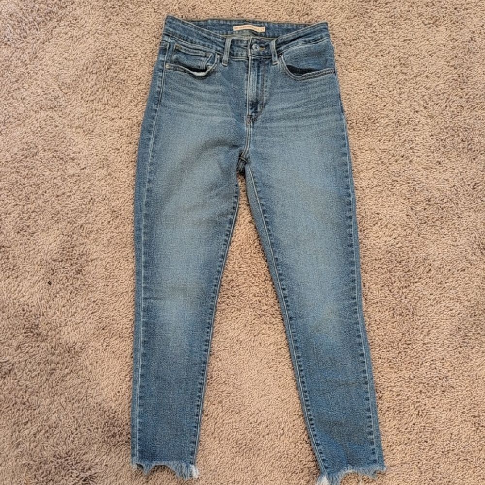 Levi's Women's High-Rise Skinny Ankle Blue Jeans